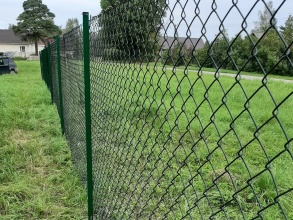 Забор из сетки рабицы в натяг 80 метров фото в Наро-Фоминске