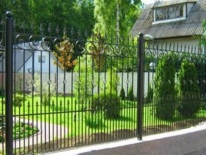 Кованые заборы на ленточном фундаменте 80 метров фото в Наро-Фоминске