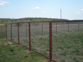 Забор из сетки рабицы в натяг секционный 12 метров фото в Наро-Фоминске